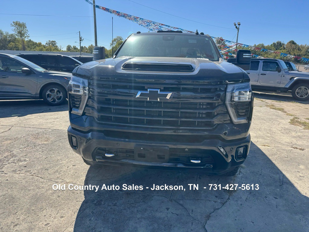 2025 Chevrolet Silverado 1500 Image 3