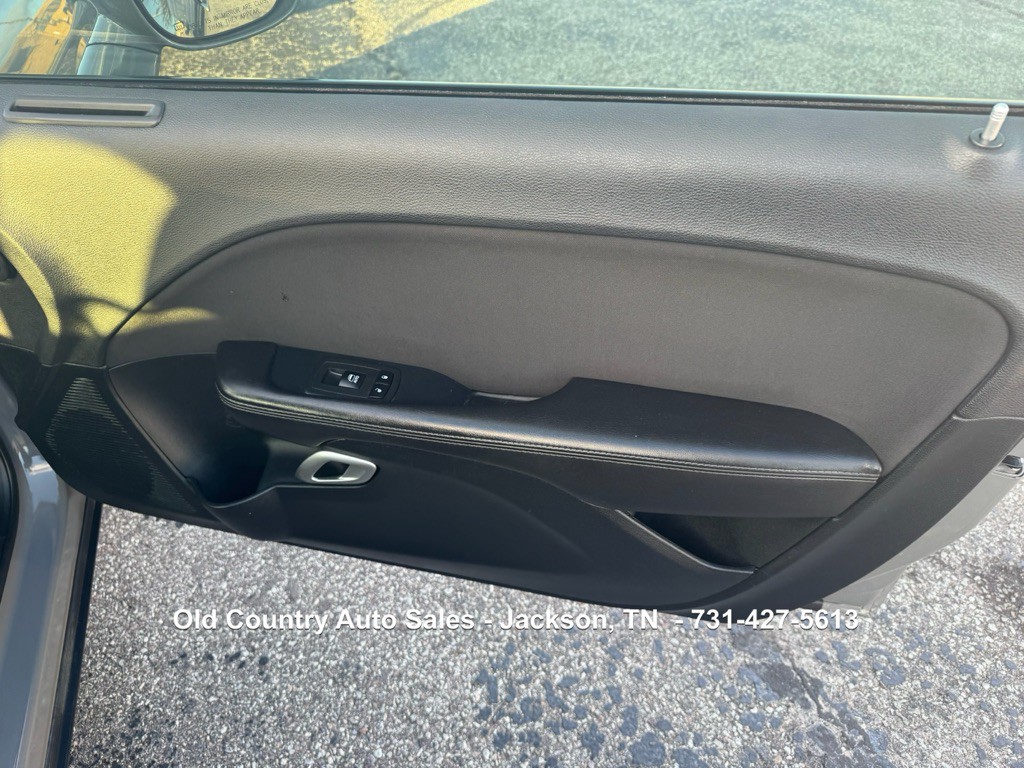 2018 Dodge Challenger Image 12