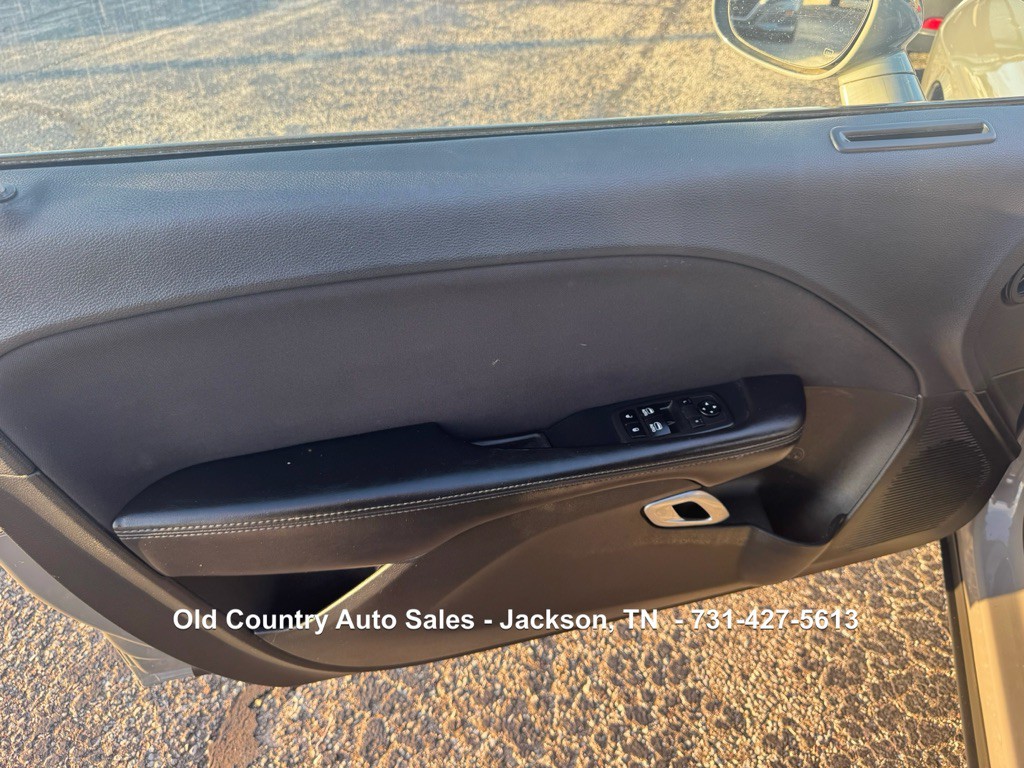 2018 Dodge Challenger Image 16