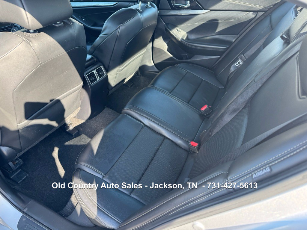 2021 Nissan Maxima Image 13