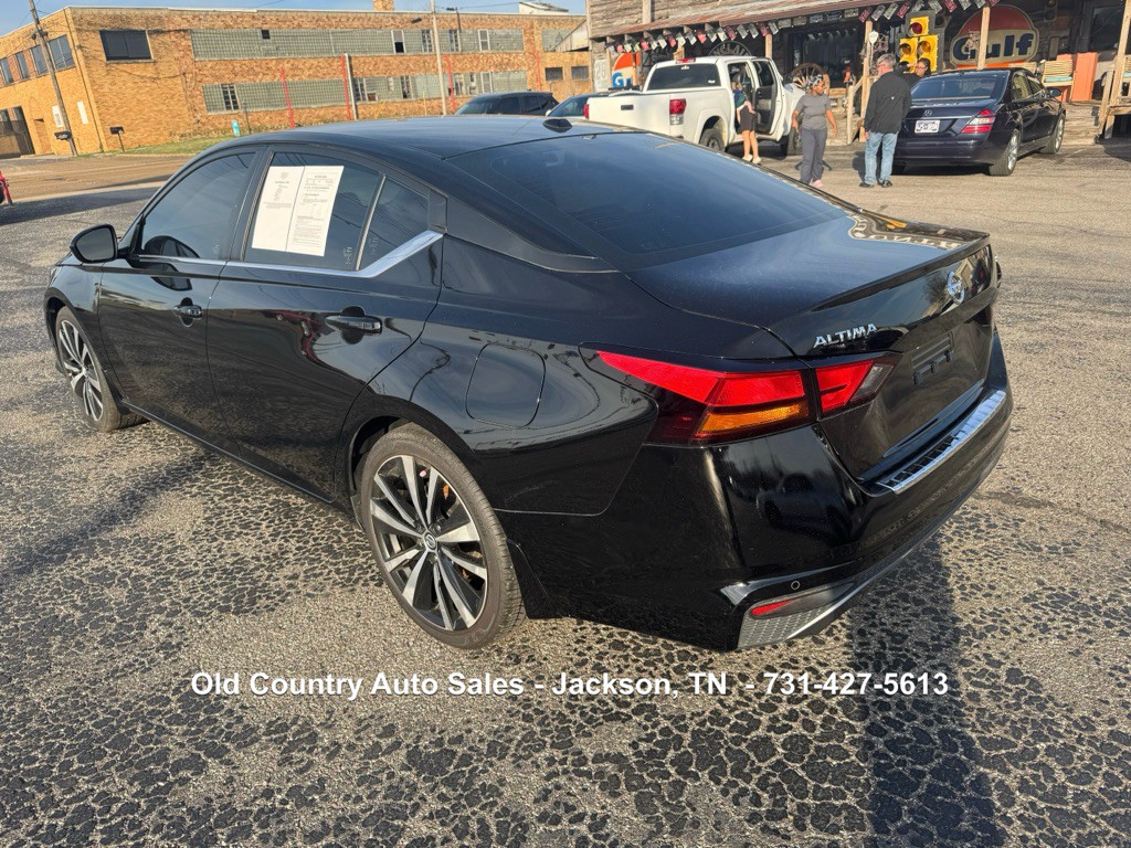 2022 Nissan Altima Image 8