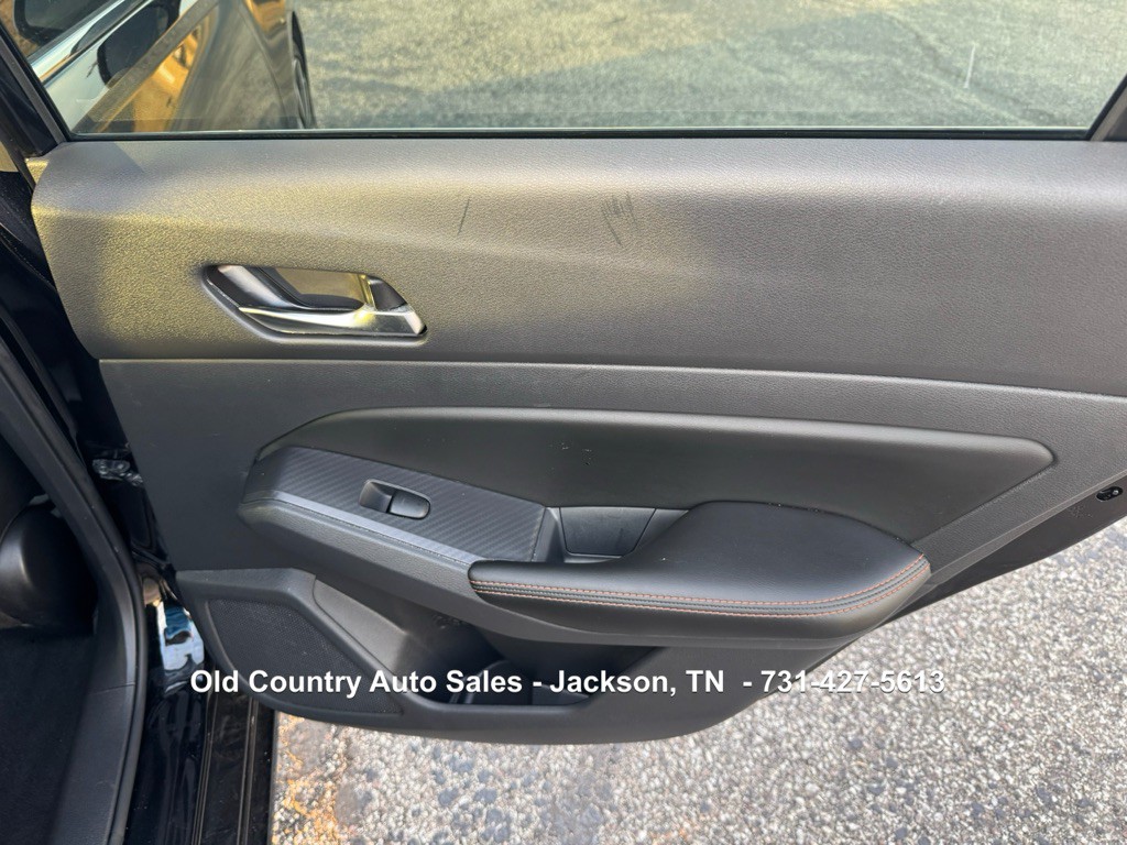 2022 Nissan Altima Image 10