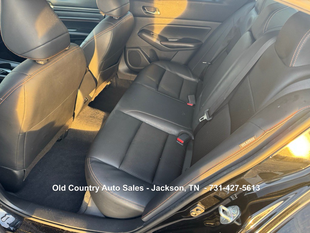 2022 Nissan Altima Image 16