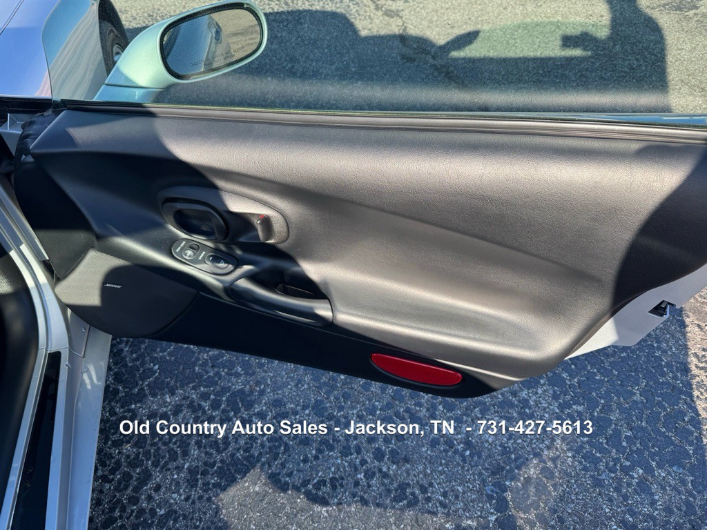 2000 Chevrolet Corvette Image 15