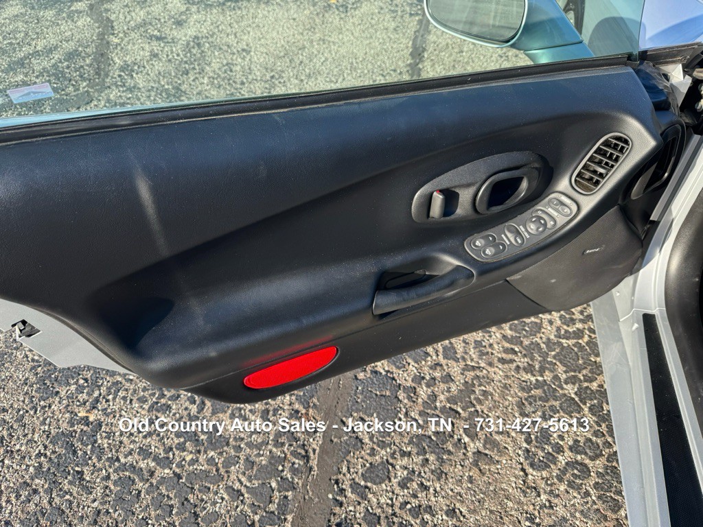 2000 Chevrolet Corvette Image 16