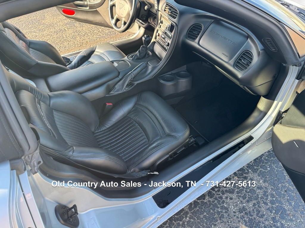 2000 Chevrolet Corvette Image 18