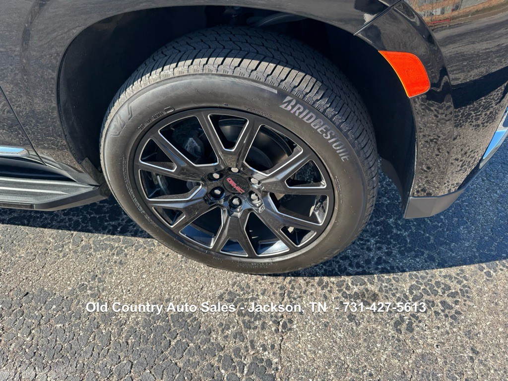 2022 GMC Yukon Image 12