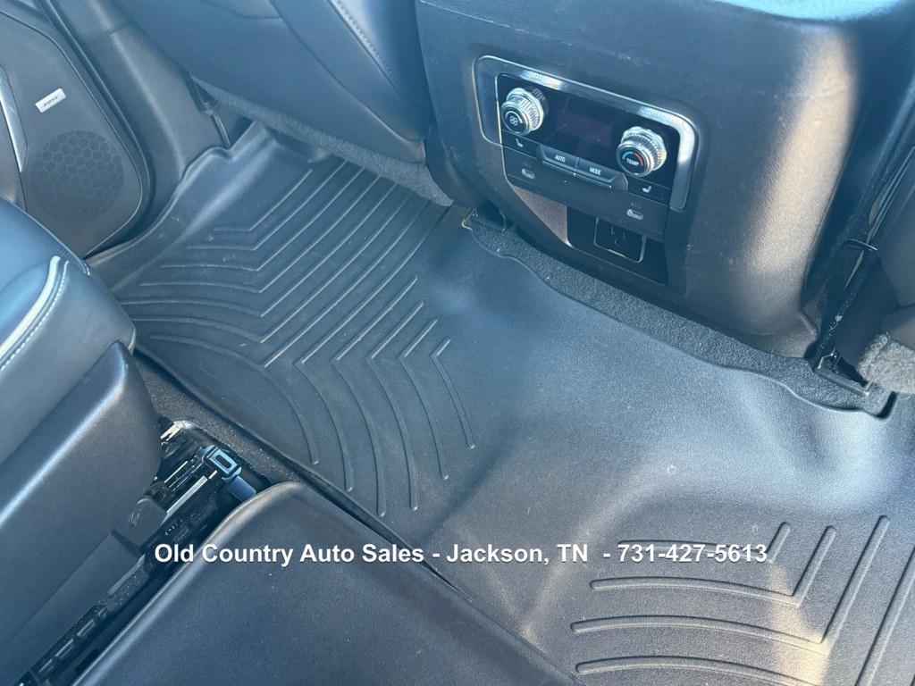 2022 GMC Yukon Image 29