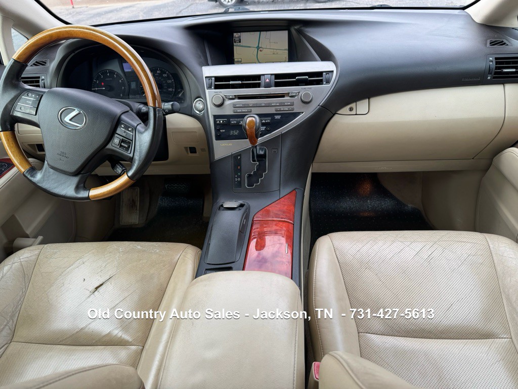 2010 Lexus RX Image 17
