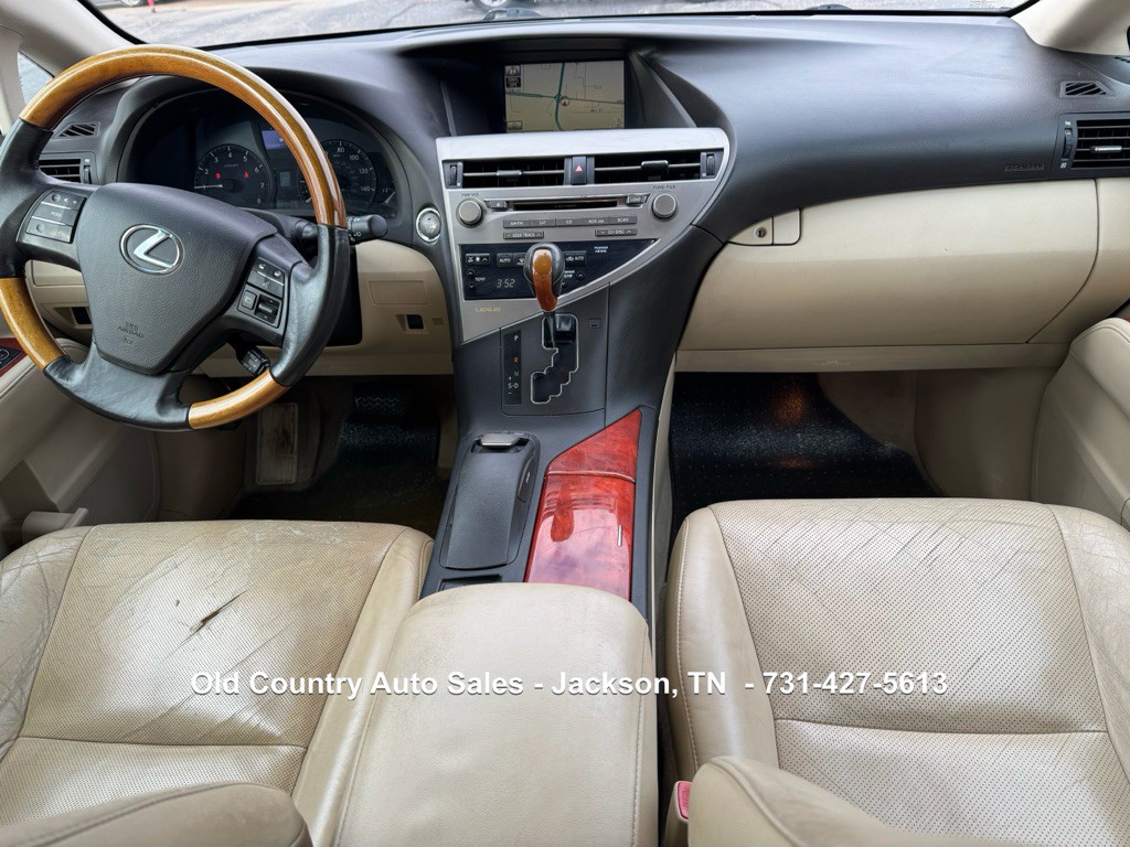 2010 Lexus RX Image 18