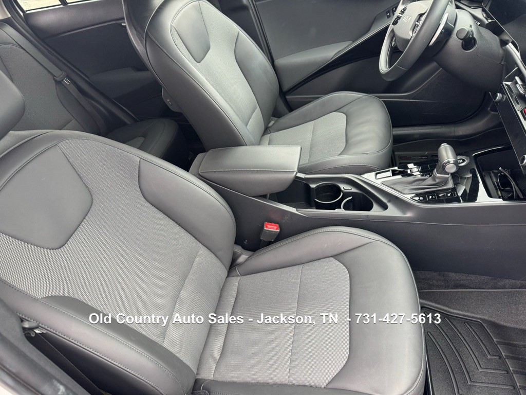 2023 Kia Niro Image 20