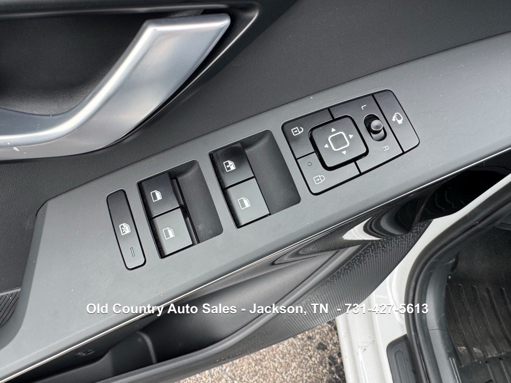 2023 Kia Niro Image 30