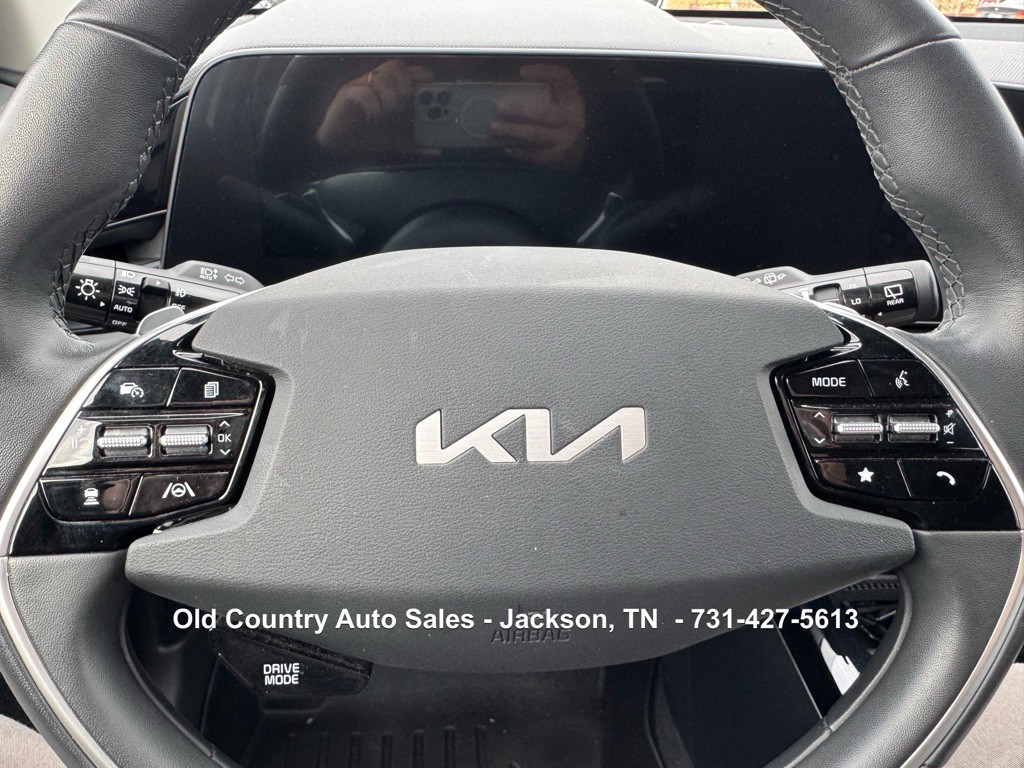 2023 Kia Niro Image 34