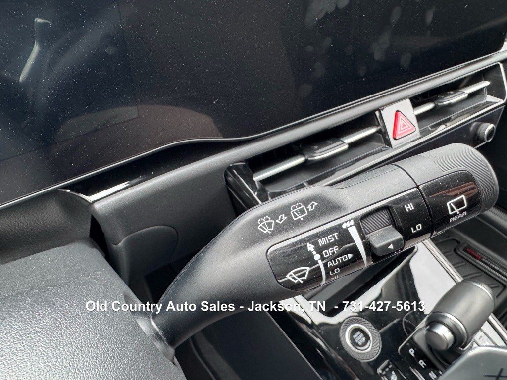 2023 Kia Niro Image 40