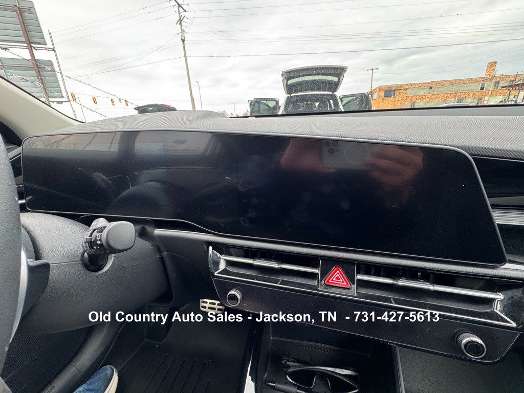 2023 Kia Niro Image 42