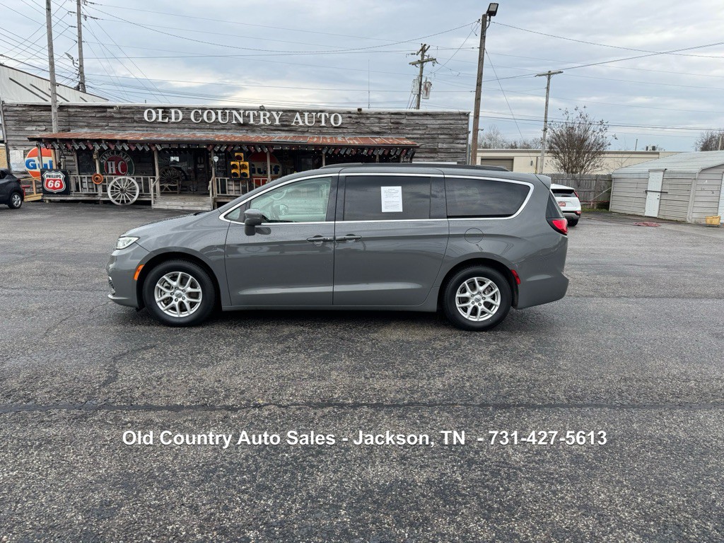 2022 Chrysler Pacifica Image 1