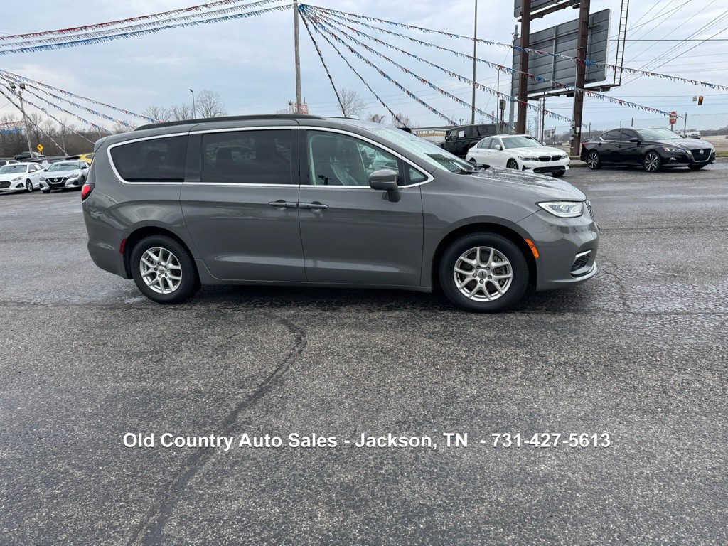 2022 Chrysler Pacifica Image 5