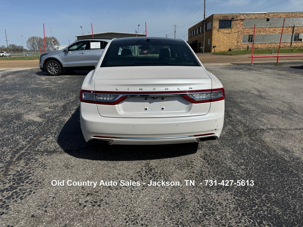 2017 Lincoln Continental Image 7