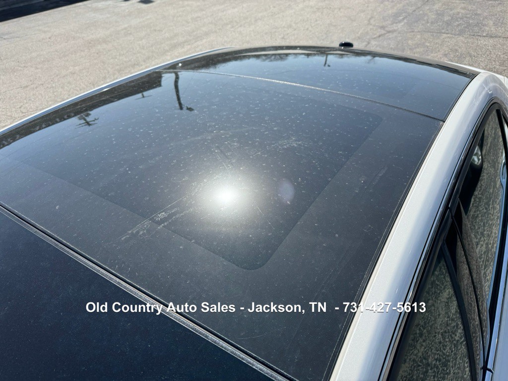 2017 Lincoln Continental Image 12