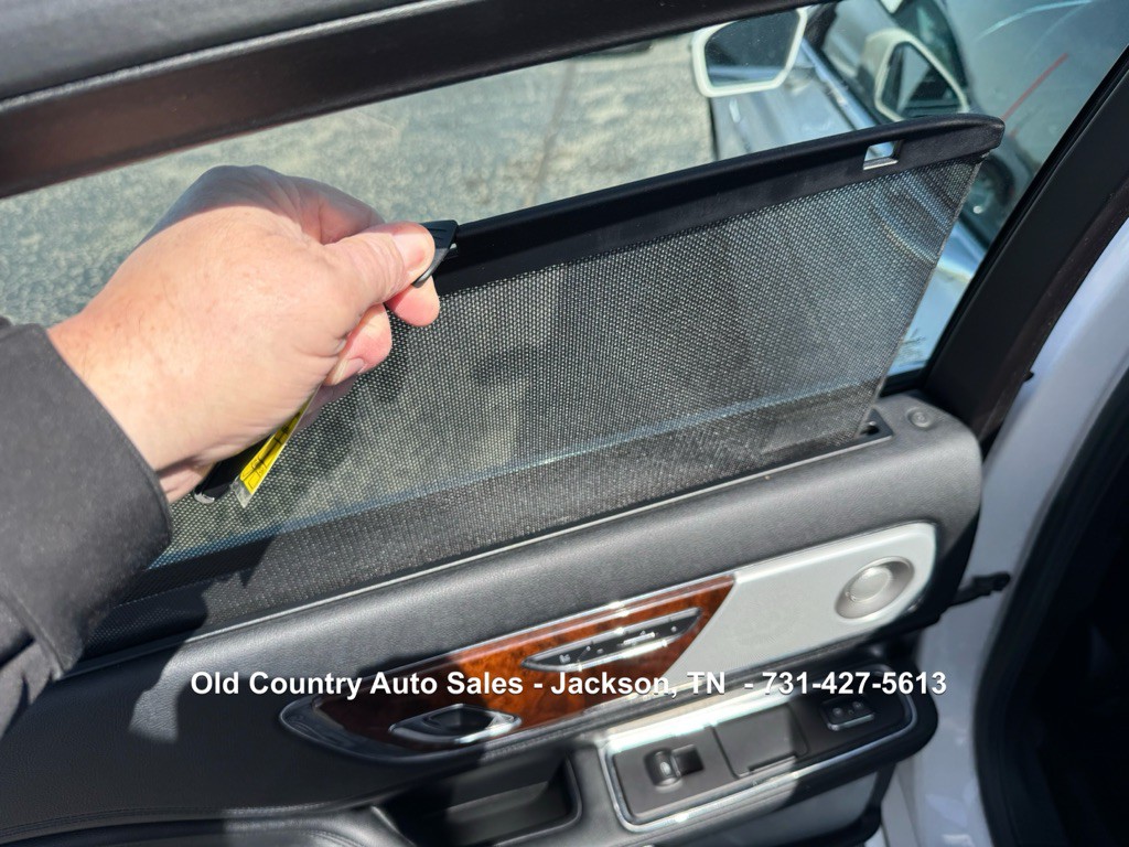 2017 Lincoln Continental Image 16