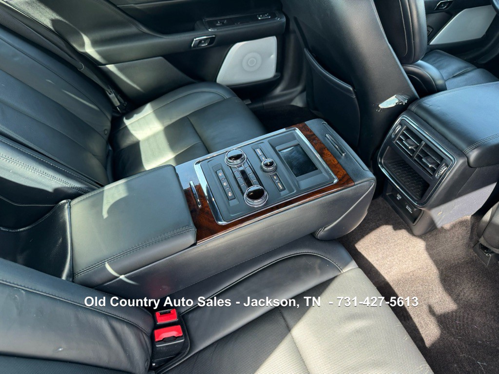 2017 Lincoln Continental Image 23