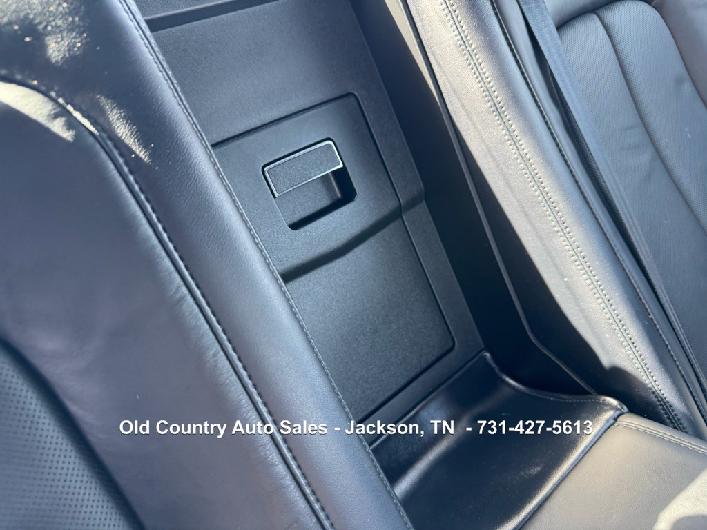 2017 Lincoln Continental Image 24