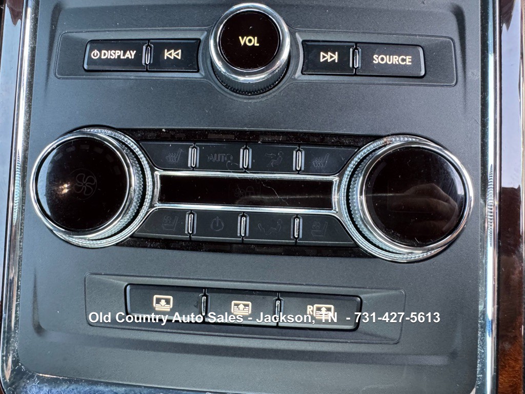 2017 Lincoln Continental Image 28