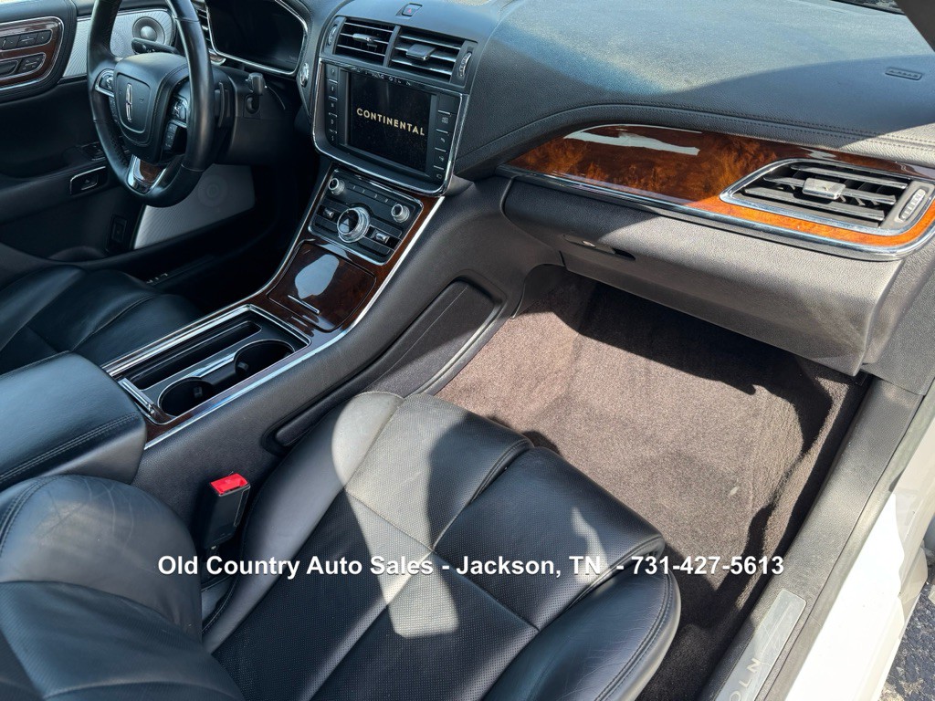 2017 Lincoln Continental Image 33