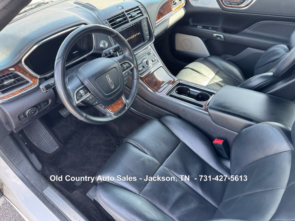 2017 Lincoln Continental Image 40