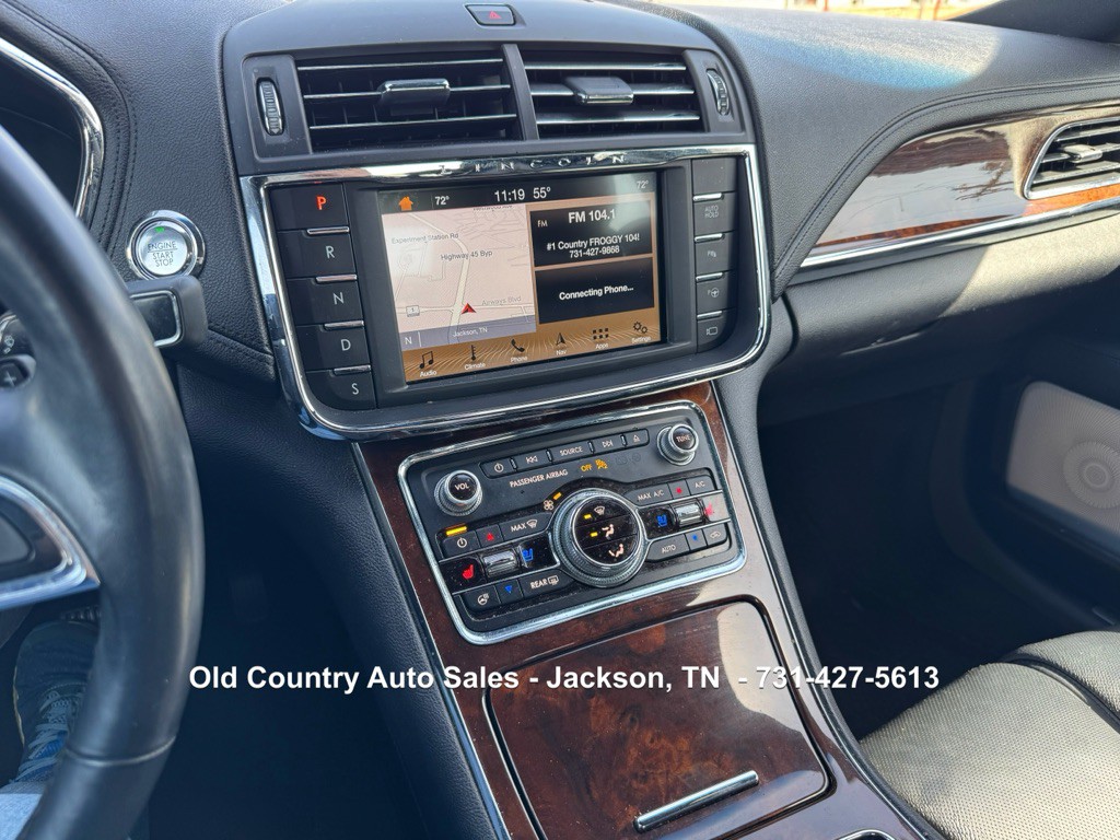 2017 Lincoln Continental Image 47