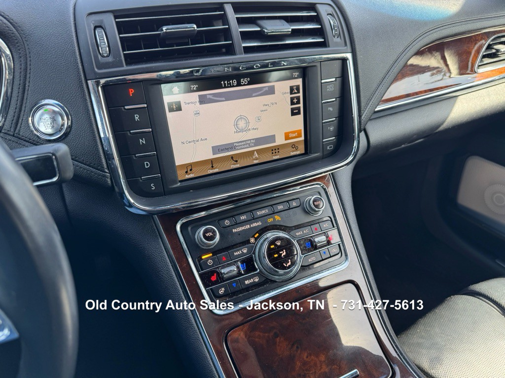 2017 Lincoln Continental Image 48