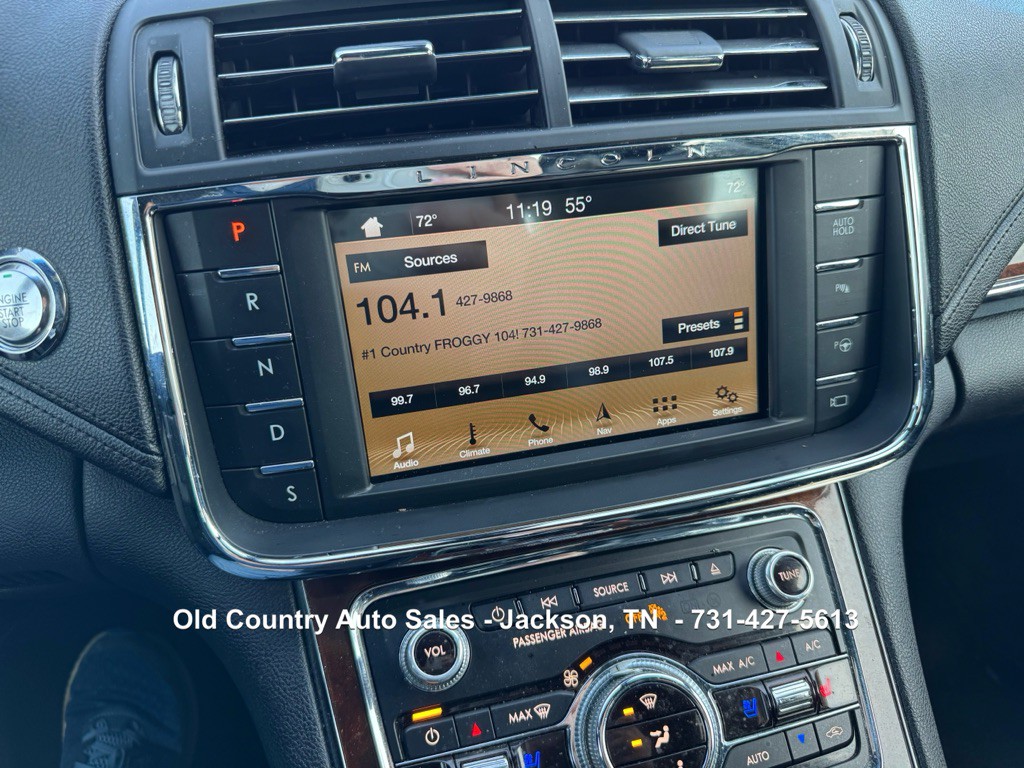 2017 Lincoln Continental Image 50