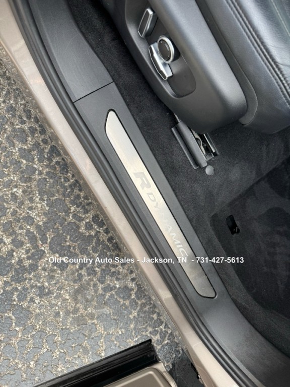 2021 Land Rover Range Rover Evoque Image 16