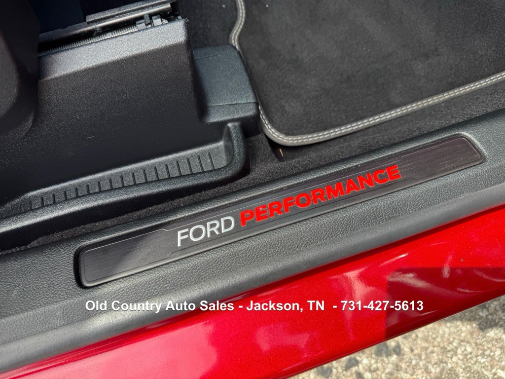 2021 Ford Edge Image 18