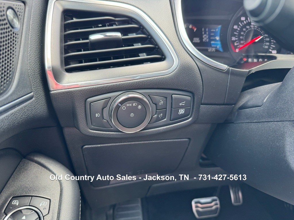 2021 Ford Edge Image 26