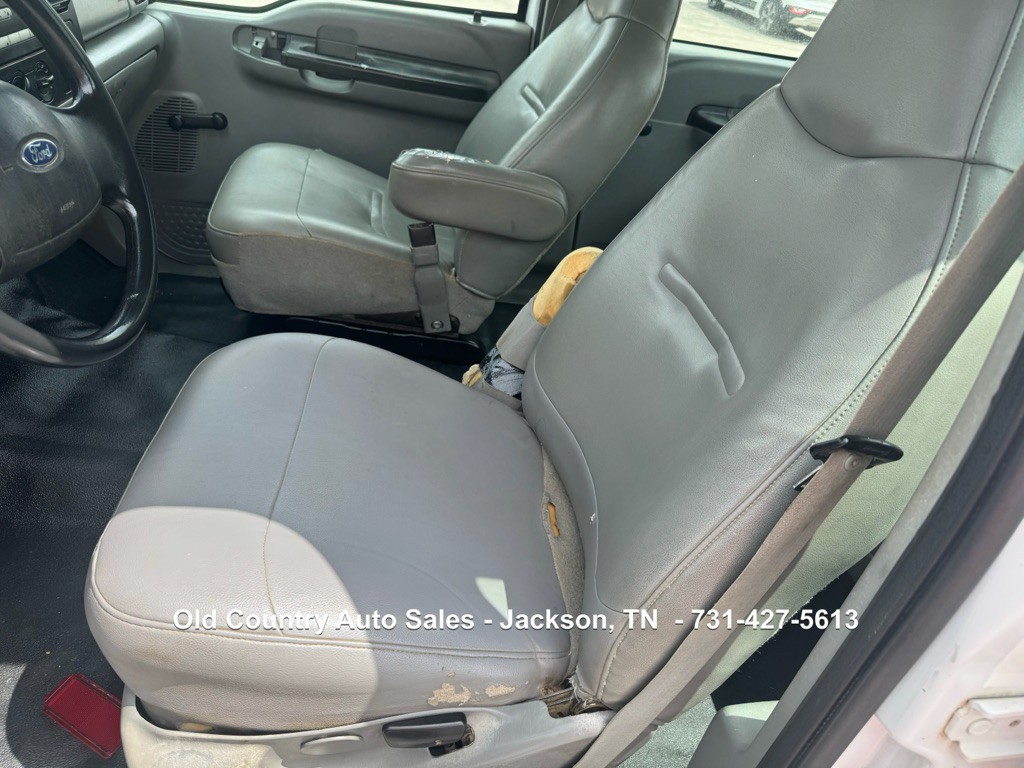 2005 Ford F-350 Image 16