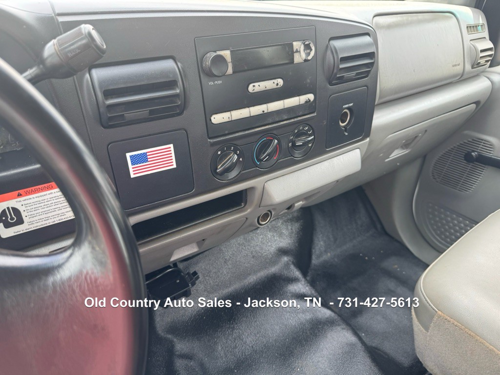 2005 Ford F-350 Image 18
