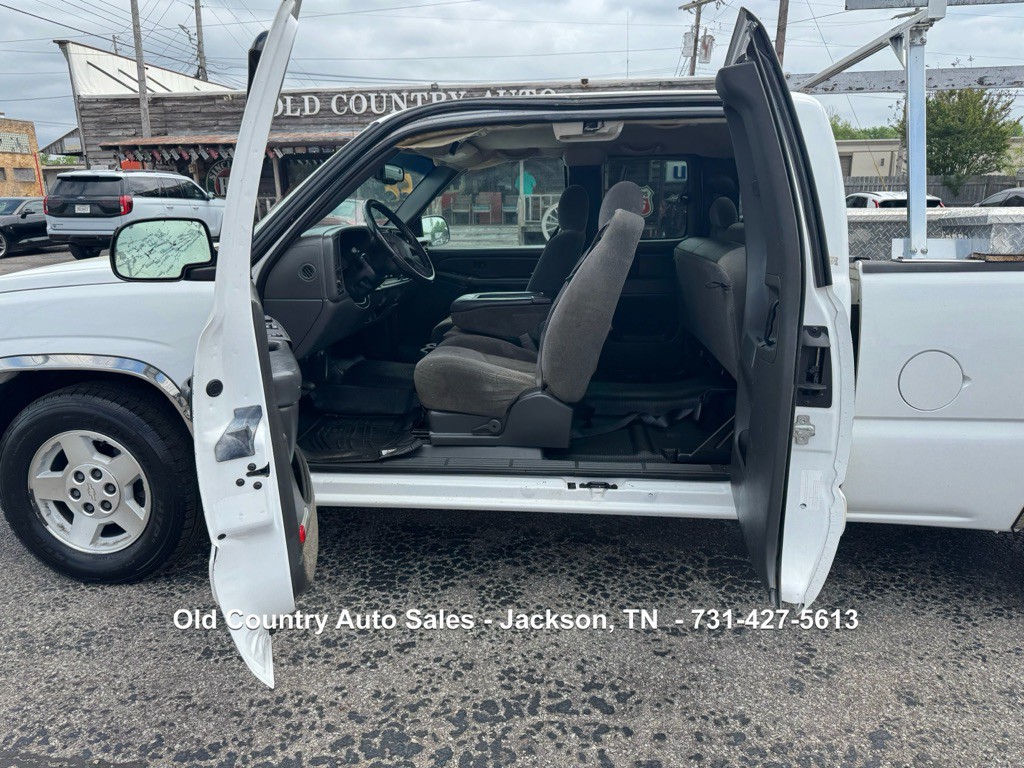 2005 Chevrolet Silverado 1500 Image 9