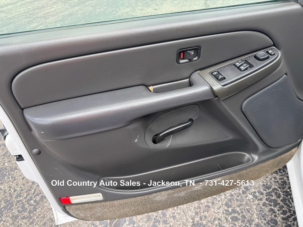 2005 Chevrolet Silverado 1500 Image 10