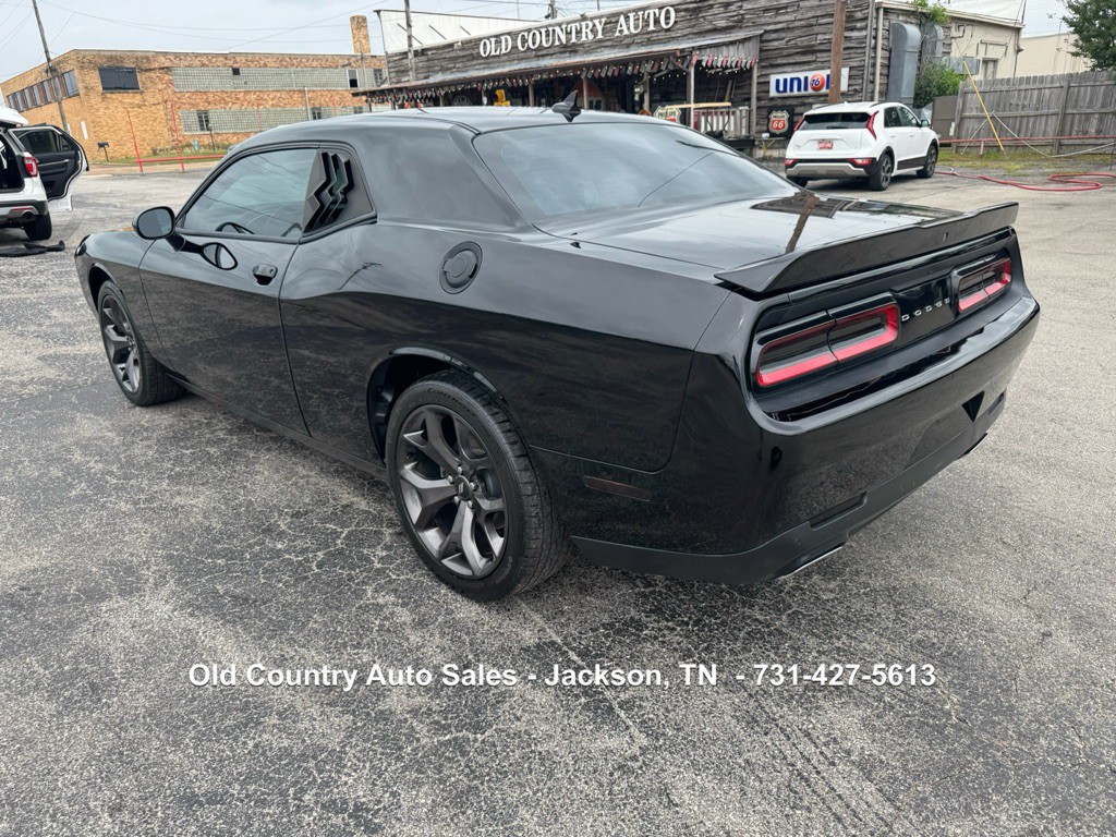 2018 Dodge Challenger Image 9