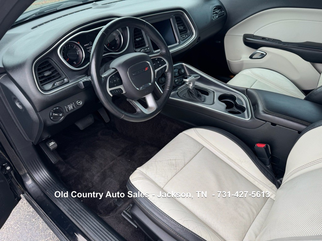 2018 Dodge Challenger Image 19