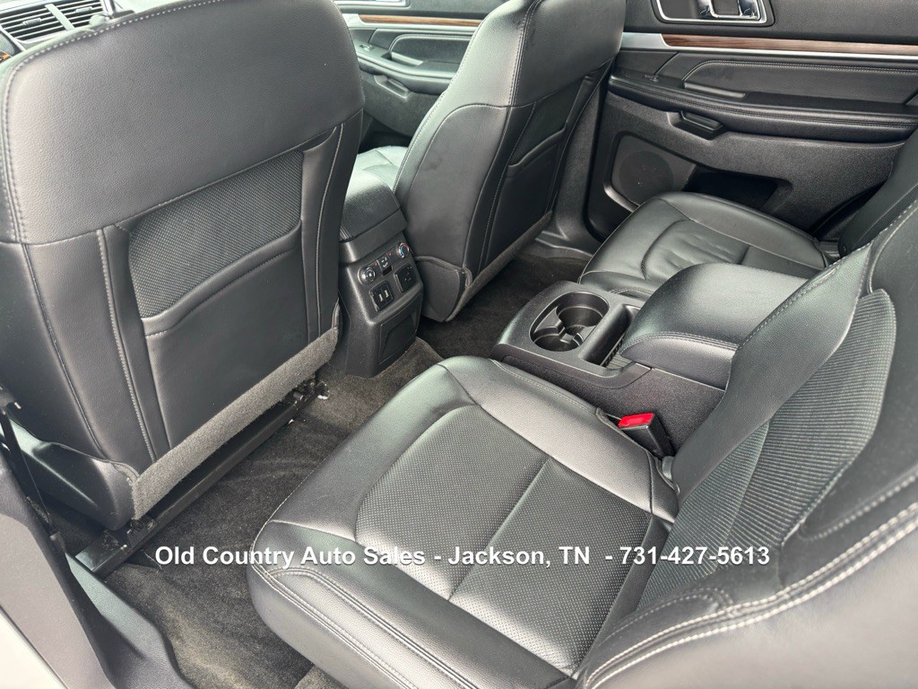 2017 Ford Explorer Image 16