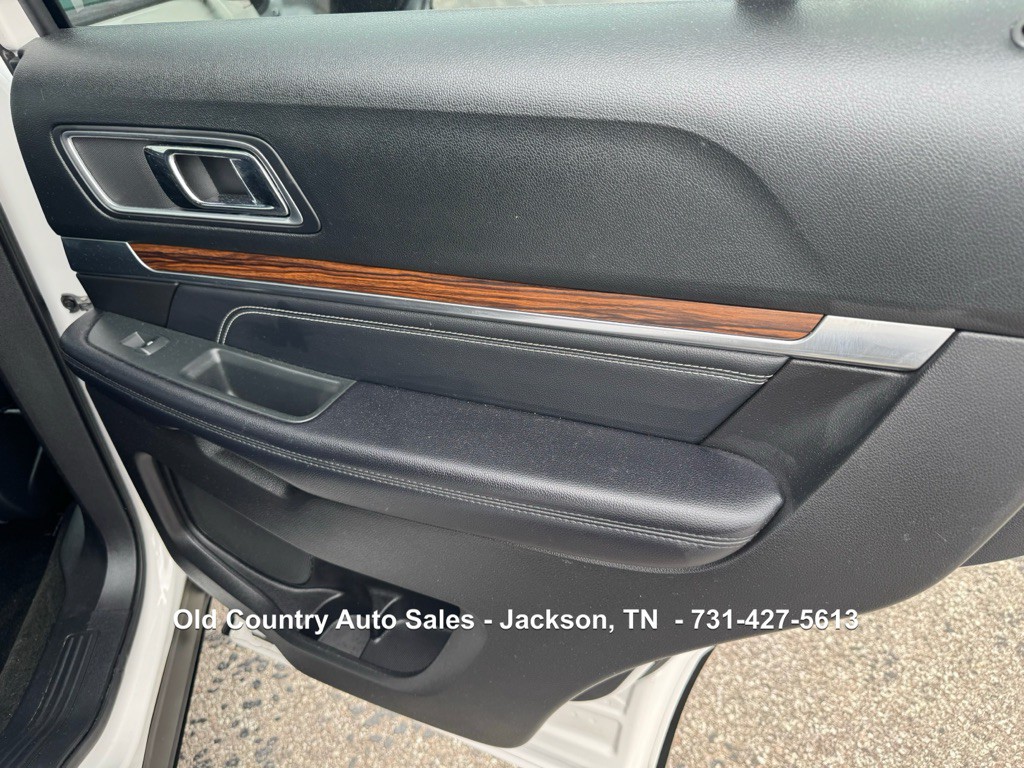 2017 Ford Explorer Image 19