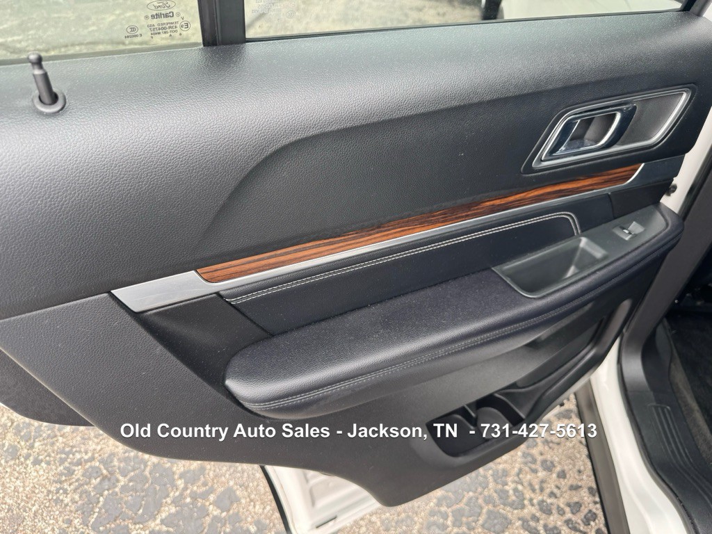 2017 Ford Explorer Image 27