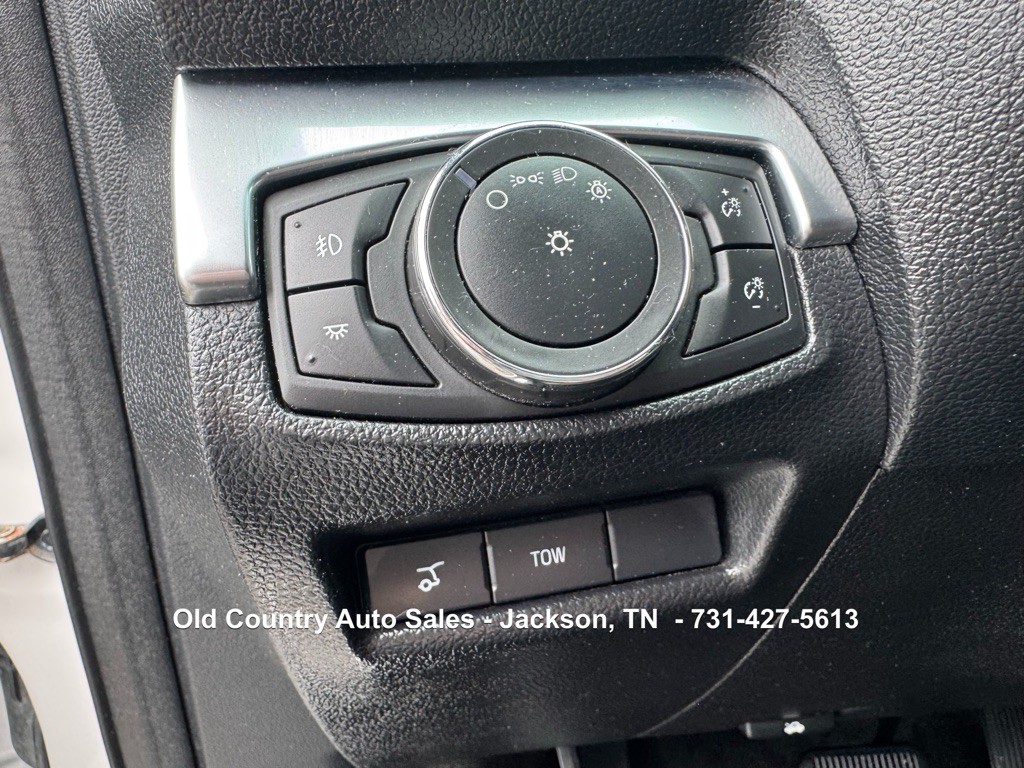 2017 Ford Explorer Image 32