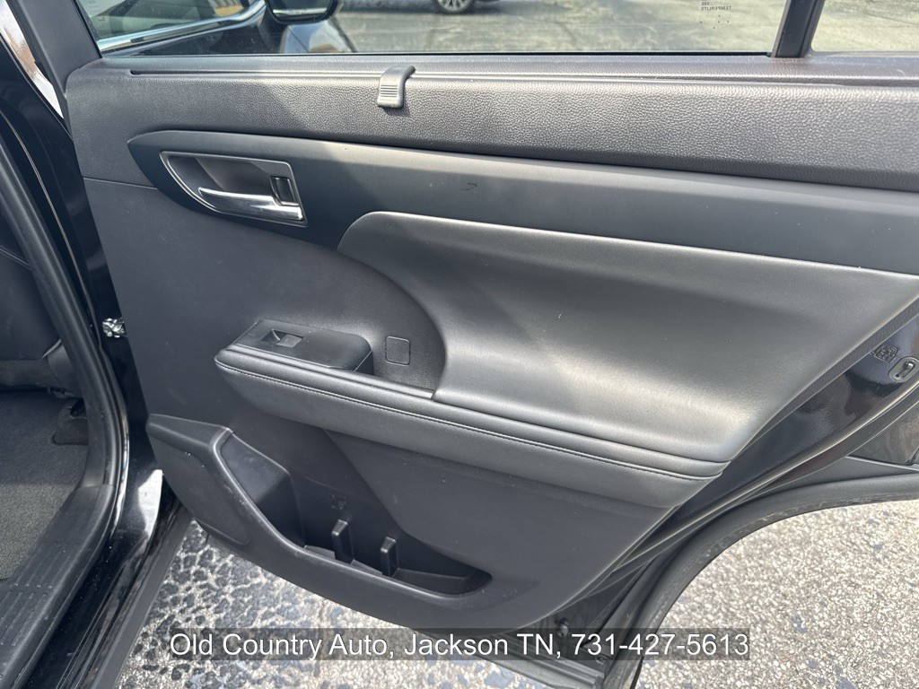 2023 Toyota Highlander Image 16