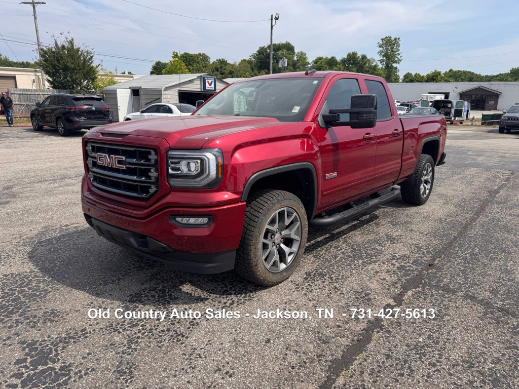 2018 GMC Sierra Image 2