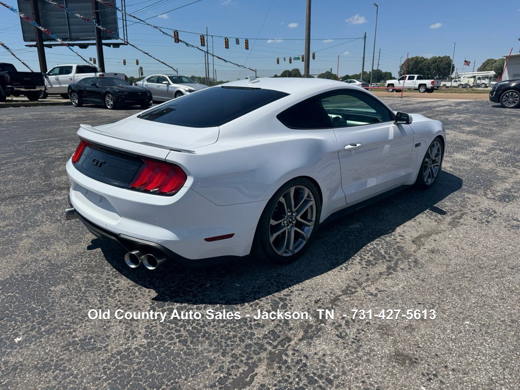 2022 Ford Mustang Image 6