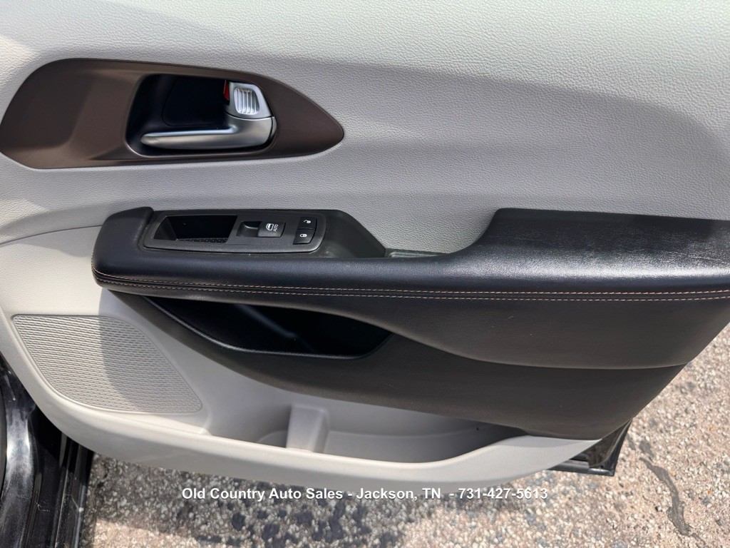 2019 Chrysler Pacifica Image 14
