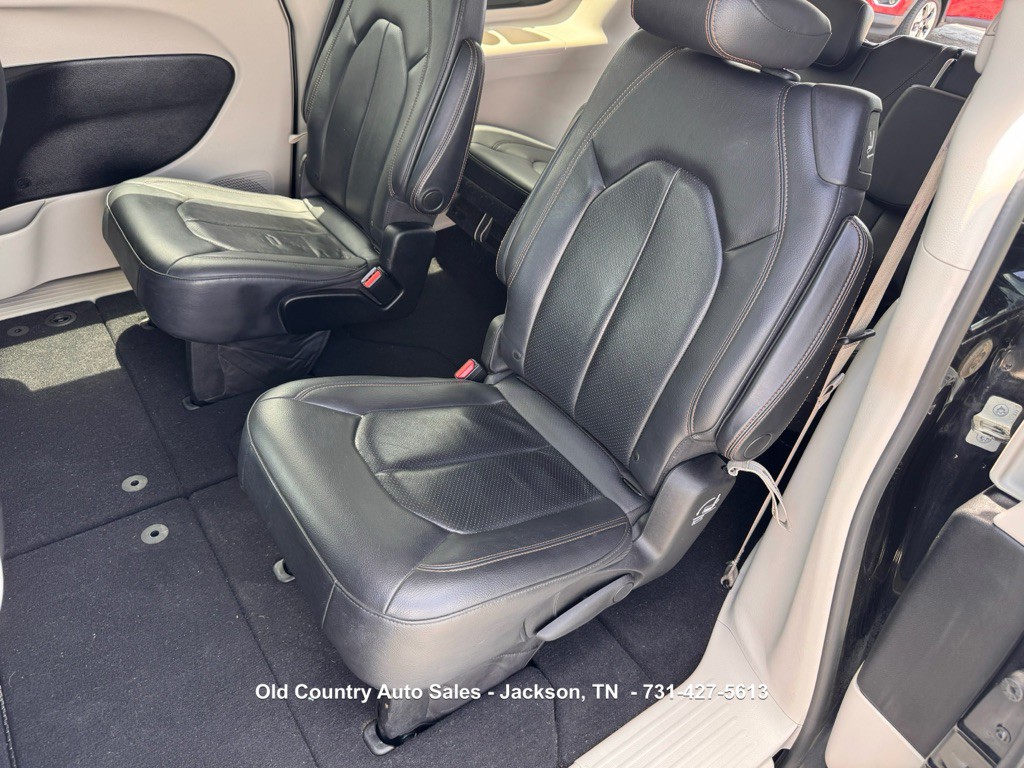 2019 Chrysler Pacifica Image 17